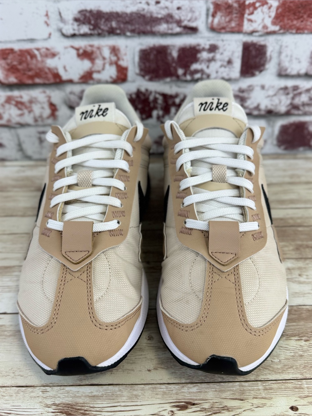 Women’s Nike Air Max Pre-Day Running-Gym Sneakers, Beige Oatmeal, US Size 7.5 - Picture 4 of 11